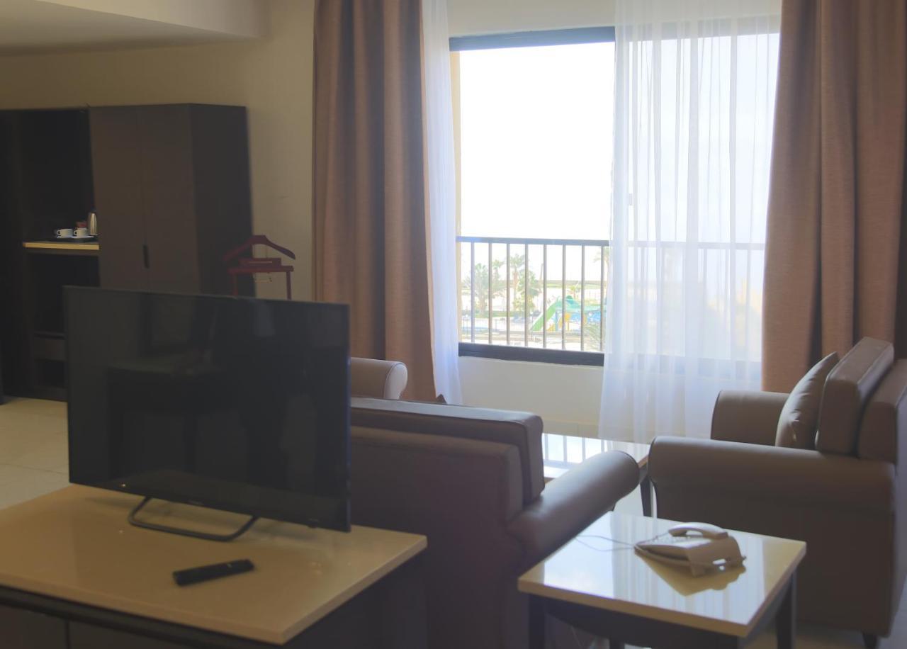 Grand East Hotel - Resort & Spa Dead Sea Sweimeh Quarto foto